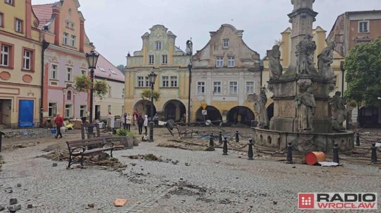 Jak wygodnie dojechać z Warszawy do Lądka-Zdroju?