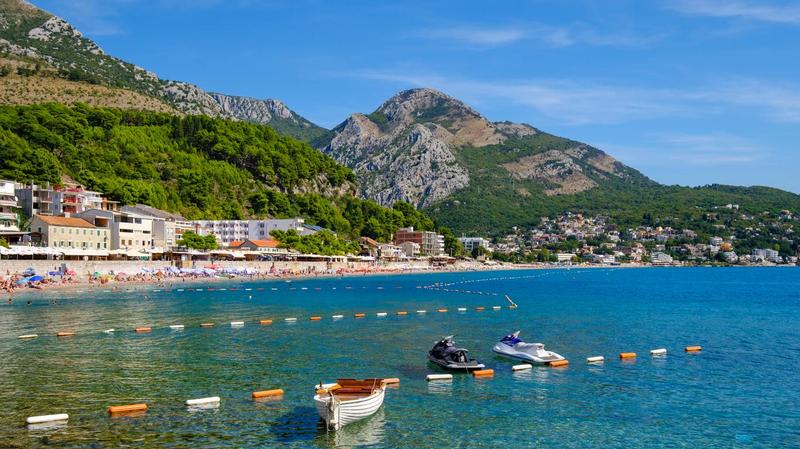 Przewodnik po podróży: Bezproblemowy dojazd z lotniska Podgorica do Sutomore