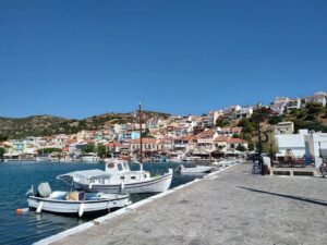 Samos: Kiedy Najlepiej Odwiedzić Tę Grecką Perłę?