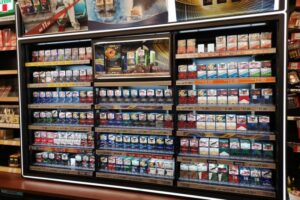 Ile papierosów możesz przywieźć z Ukrainy w 2025 roku? Sprawdź najnowsze przepisy!