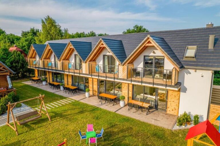 Odkryj najłatwiejsze sposoby, jak dojechać do Jantara