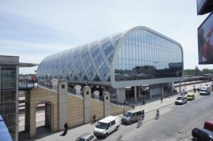 Odkryj, przy jakiej ulicy znajduje się PKP w Poznaniu