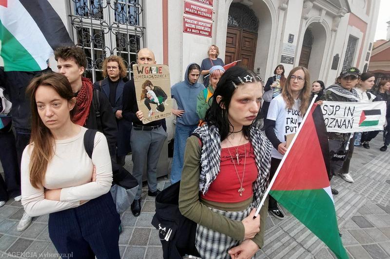 Czas lotu Poznań Izrael