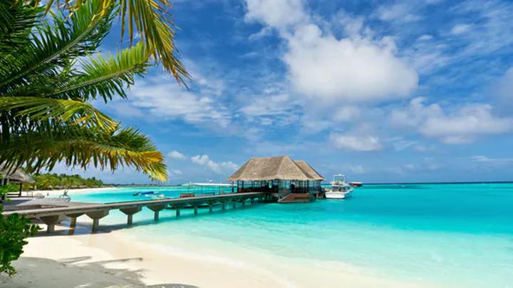 Jak długo trwa lot na Malediwy z Poznania? Sprawdź nasz przewodnik!