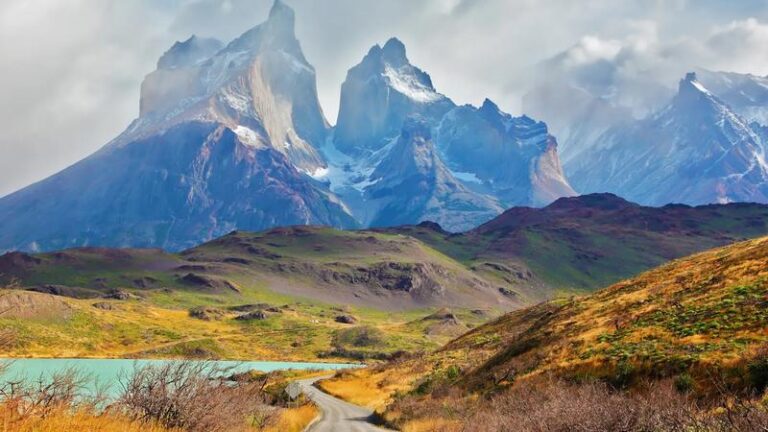 Jak długo trwa lot z Polski do Chile? Sprawdź, co warto wiedzieć przed podróżą!