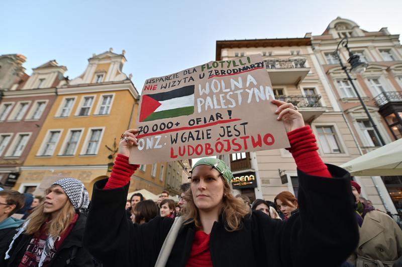 Jak długo trwa lot z Poznania do Izraela? Oto, co musisz wiedzieć