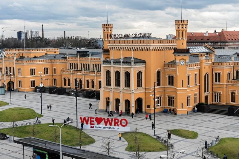 Najlepsze parkingi w pobliżu PKP Wrocław