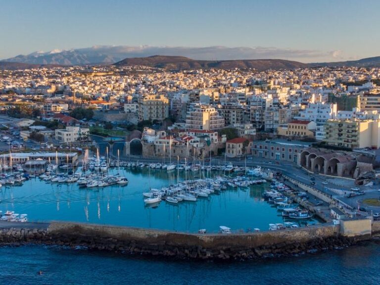 Jak długo trwa lot z Katowic do Heraklionu? Sprawdź, co warto wiedzieć!