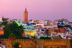 Przewodnik po pakowaniu: co spakować do Maroka na niezapomnianą podróż