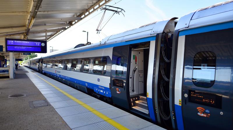 Ulgi transportowe dla emerytów PKP