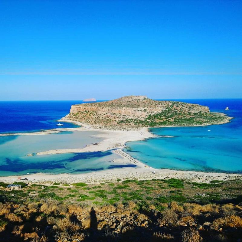 Jak wygodnie dotrzeć na rajską plażę Elafonisi?