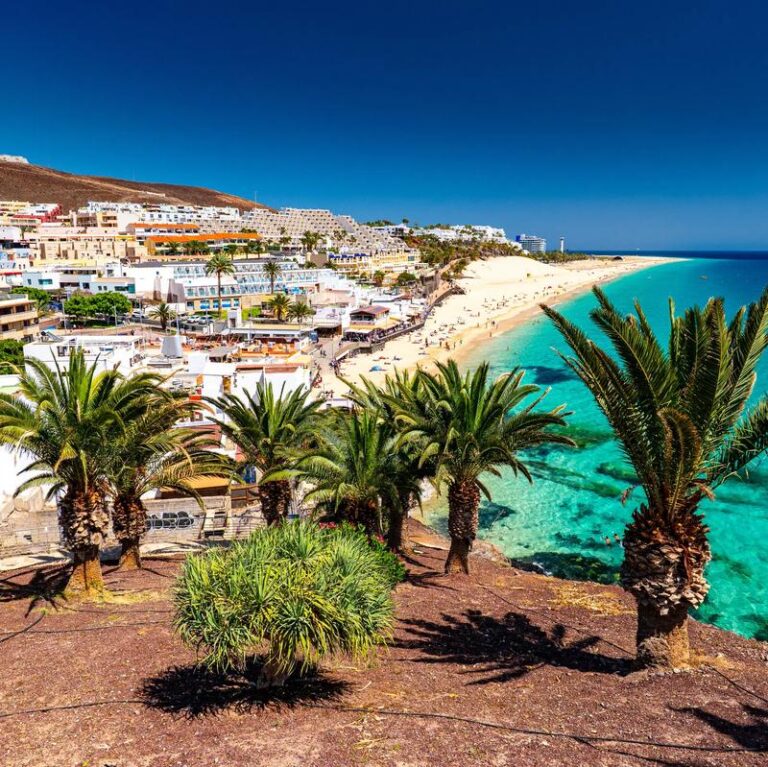 Jak długo trwa lot z Krakowa na Fuerteventurę? Oto wszystko, co musisz wiedzieć!