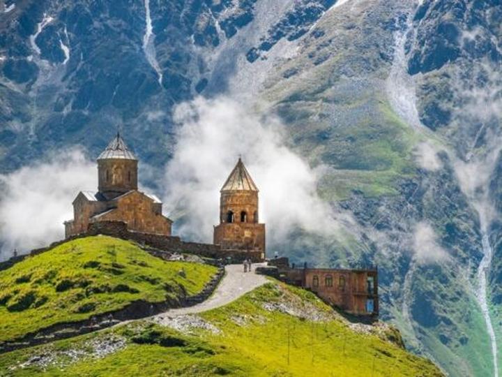 Jak długo trwa lot do Gruzji z Krakowa? Sprawdź to!